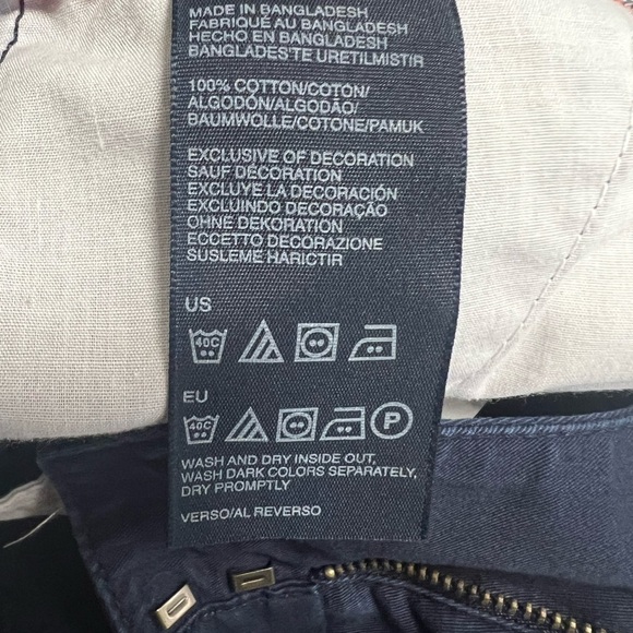 Tommy Hilfiger Navy Shorts Size 8 Women - Picture 9 of 11